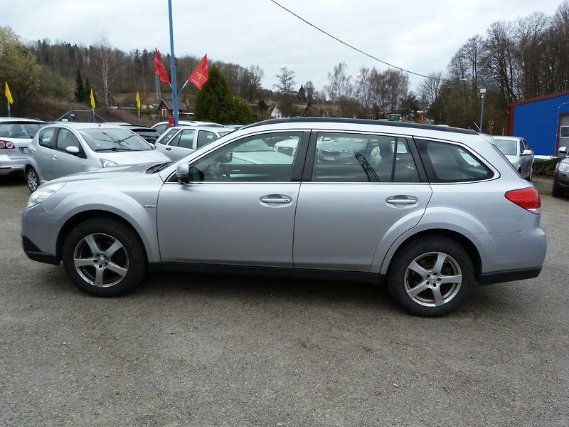 Subaru Outback 2,0D  110kW BRD - fotka 8 z 18