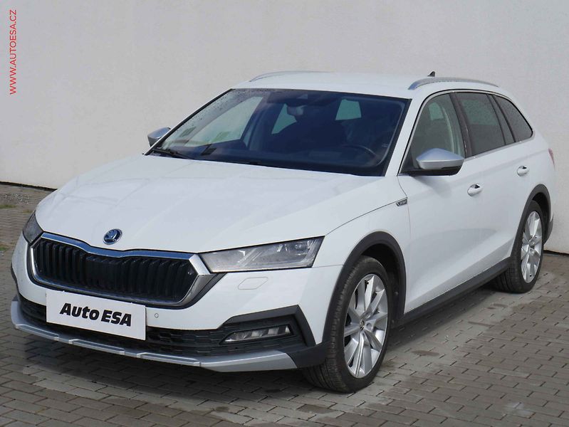 Škoda Octavia (2022) 1.5 TSi, Scout, LED, +ALU - fotka 3 z 20