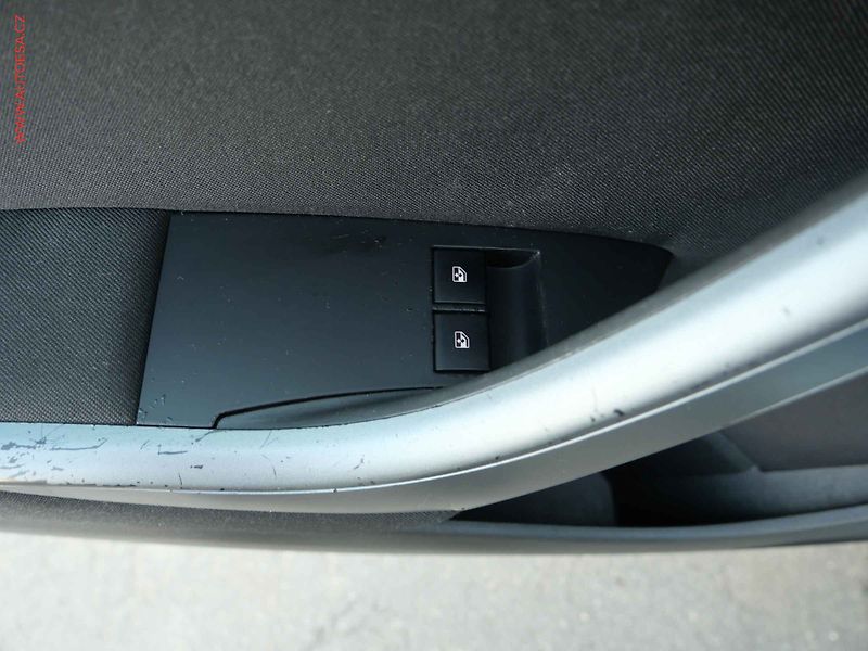 Opel Astra (2013) 1.4i, ČR, AC, temp - fotka 15 z 16