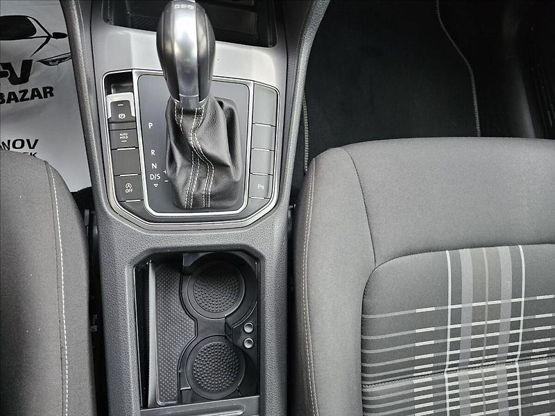 Volkswagen Golf Sportsvan 1,4TSi DSG LOUNGE NAVI STK - fotka 25 z 53