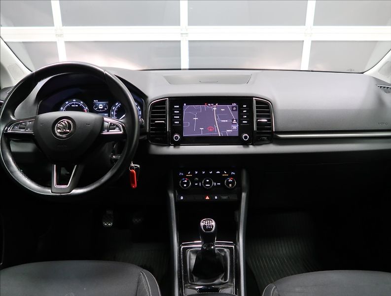 Škoda Karoq 1,5 TSI ČR 1. MAJ NAVI 2x ALU - fotka 10 z 45