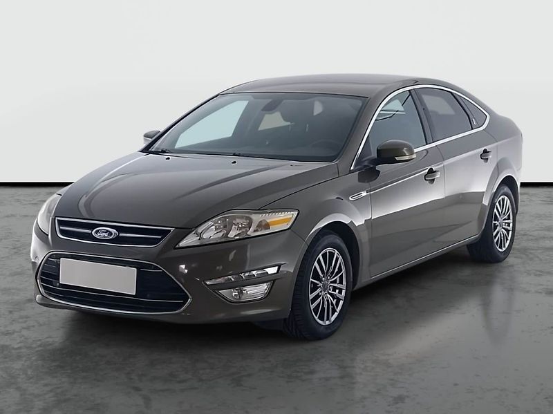 Ford Mondeo (2010) 2.0 TDCi, Automat, Tažné - fotka 2 z 20