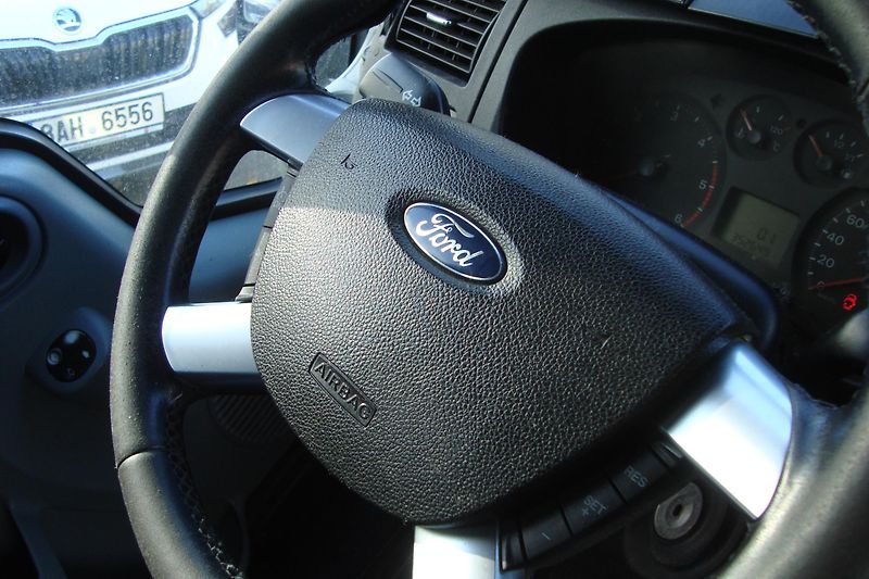 Ford Transit (2010) 2.2TDCi,300M,ČR,S.Kn,9-míst - fotka 27 z 74