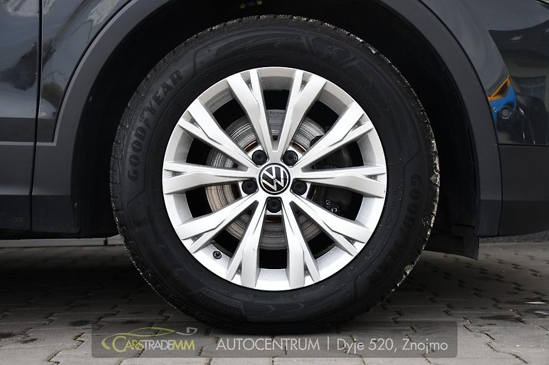 Volkswagen Tiguan 2.0TDi DSG NAVI TAŽNÉ ČR 1.M - fotka 49 z 53