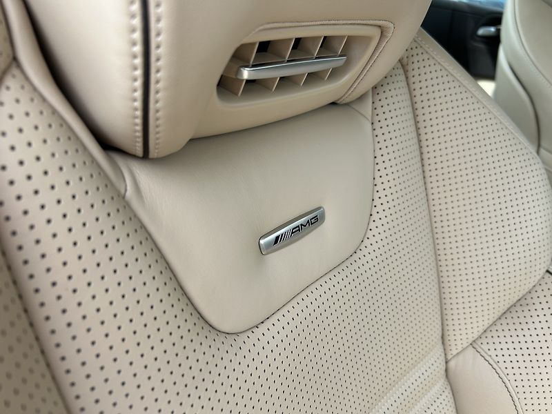 Mercedes-Benz SL 63 AMG Roadster - fotka 22 z 42