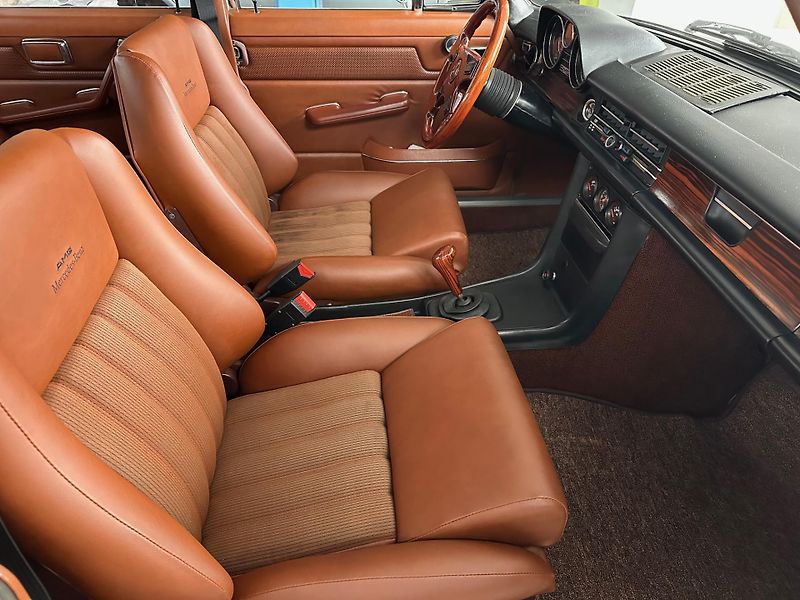 Mercedes-Benz 115 (1973) 114 280E AMG - fotka 22 z 28