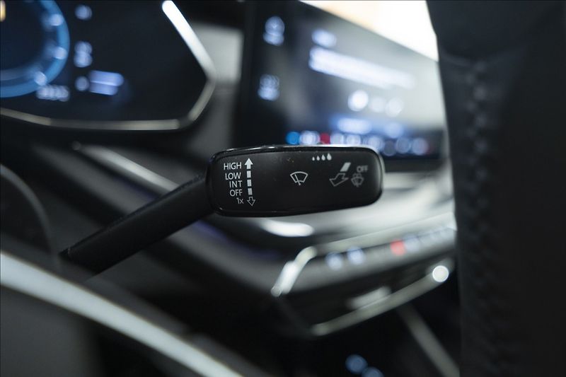 Škoda Octavia 2,0 TDI ČR KEYLESS VÝHŘEV ČR - fotka 19 z 39
