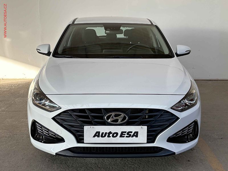 Hyundai i30 (2022) 1.0T-GDI, 1.maj,ČR, servis - fotka 2 z 15
