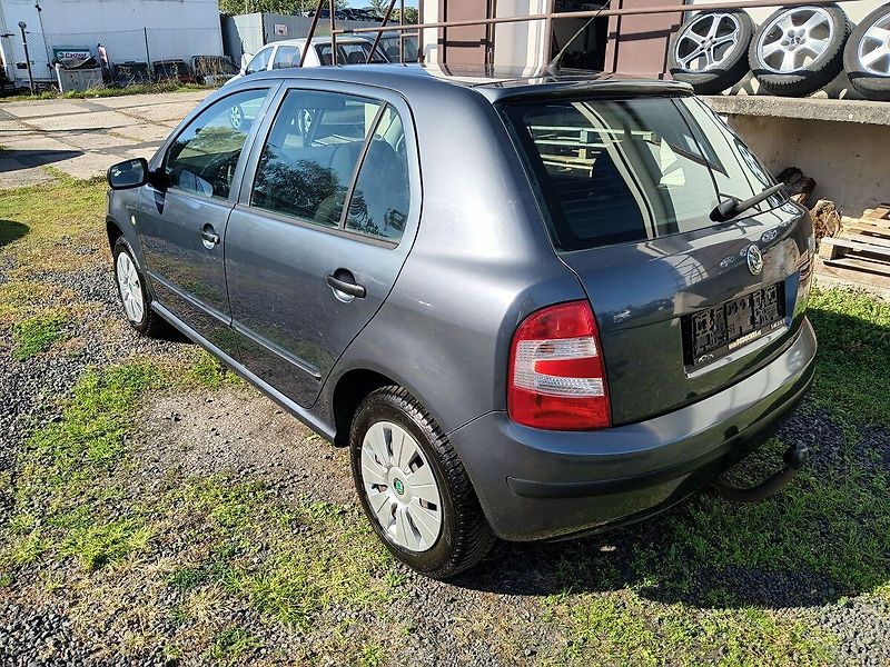 Škoda Fabia 1.2 HTP  COOL - fotka 3 z 36