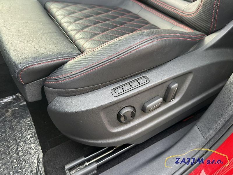 Škoda Kodiaq RS 2.0TSi 180kw 4x4 + Webasto - fotka 23 z 41