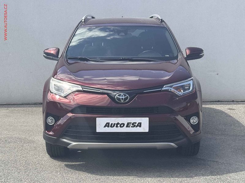 Toyota RAV4 (2016) 2.0 D-4D 4x4, ČR, AC, navi - fotka 2 z 15