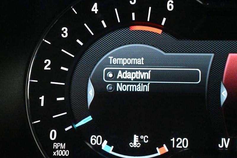 Ford S-MAX (2020) 2.0 4x4 140 KW LED ACC SONY Ta - fotka 36 z 45