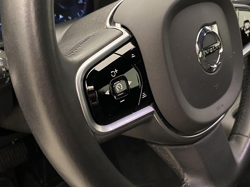 Volvo V90 D4 MOMENTUM AUT - fotka 20 z 39