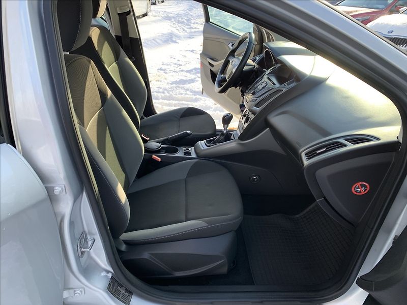 Ford Focus 1,6 TDCI,ČR - fotka 13 z 16
