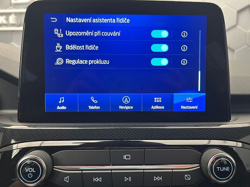Ford Kuga 2,0 EB ST-Line 140kW AWD - fotka 19 z 55