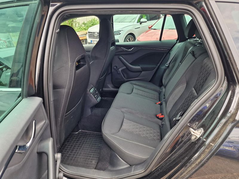 Škoda Kamiq 1,0TSI 81KW SPORTLINE VIRTUAL - fotka 8 z 24