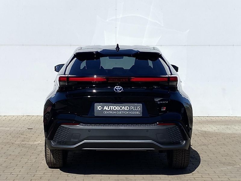Toyota C-HR 2.0 PHEV e-CVT GR-Sport Premie - fotka 9 z 26