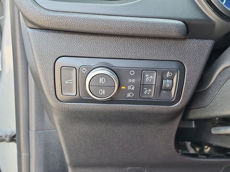 Ford Kuga ST-Line X  1,5 EcoBoost - fotka 21 z 28