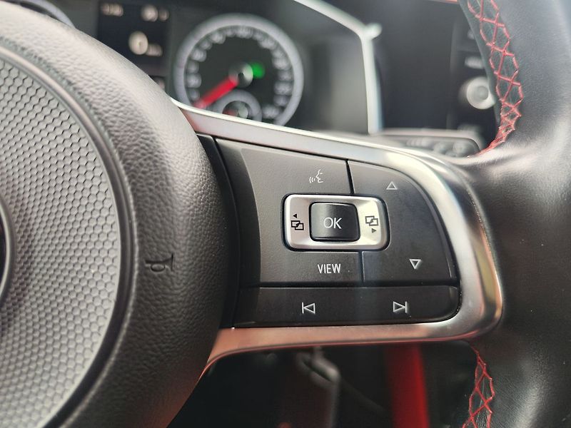 Volkswagen Polo 2.0 TSi/147kW GTI DSG - fotka 22 z 27