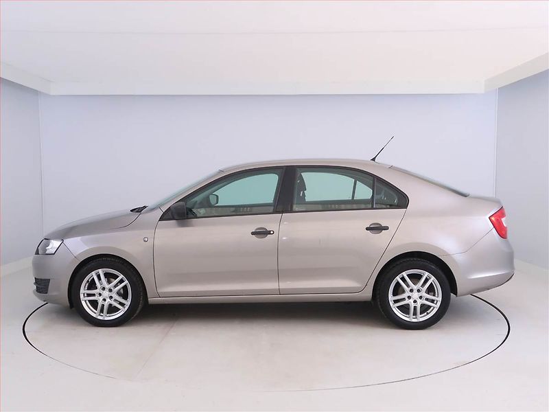 Škoda Rapid (2013) 1.2 TSI, Serv.kniha - fotka 3 z 16