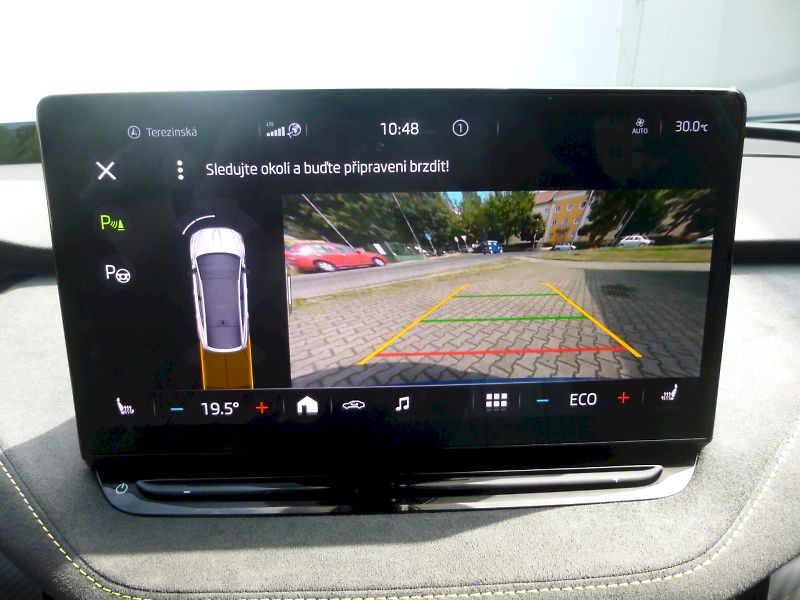 Škoda Enyaq (2022) 82 kWh RS 4x4 - fotka 19 z 38