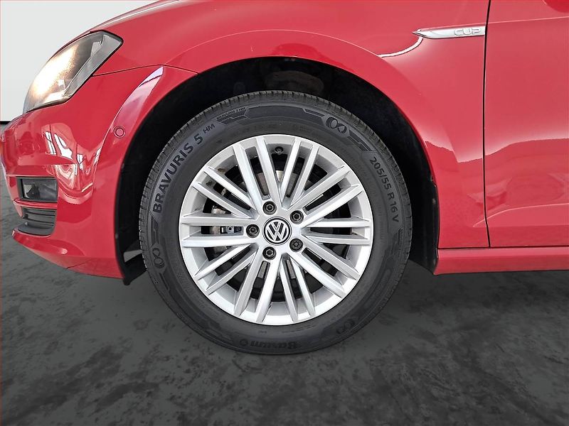 Volkswagen Golf (2014) Comfortline 1.2 TSI - fotka 15 z 17