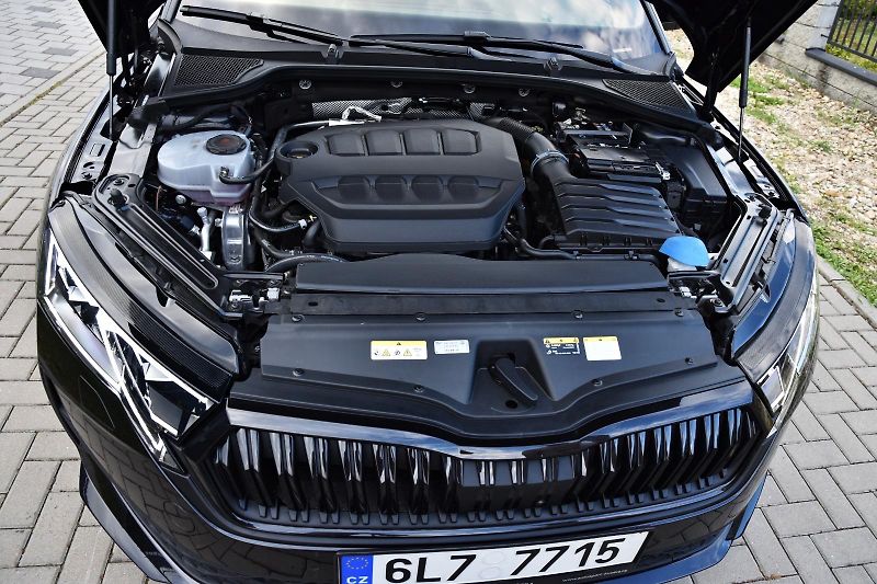 Škoda Octavia (2025)  Škoda  2.0 TSI Sportline 4x4 - fotka 6 z 15