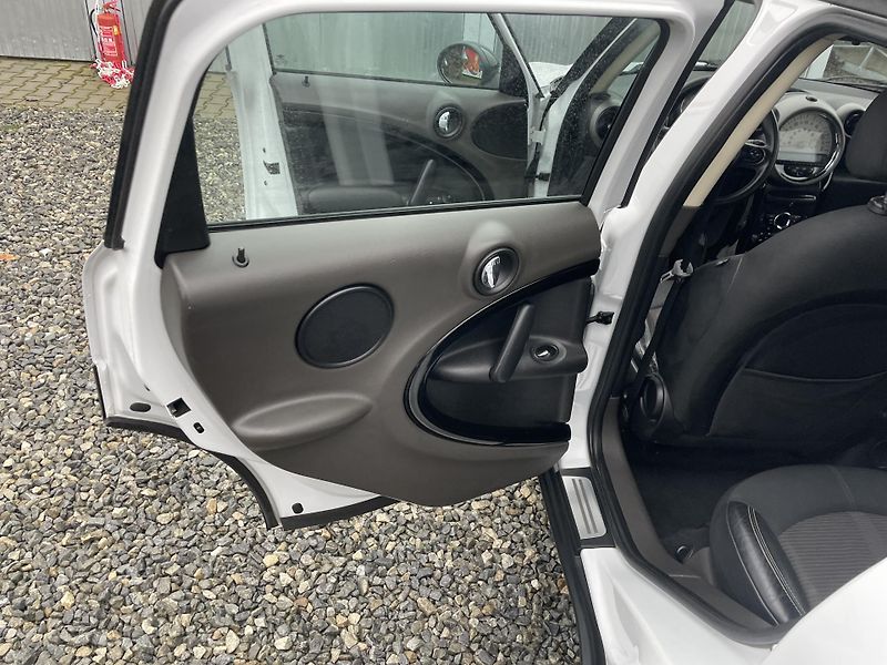 Mini Countryman 2.0SD 110PS COOPER D AUTOMAT!! - fotka 115 z 192
