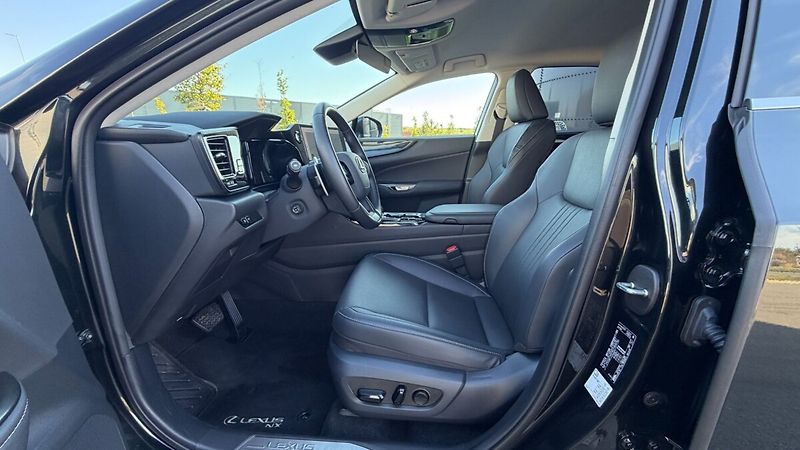 Lexus NX 350h 350H 2,5 HEV EXECUTIVE TOP - fotka 13 z 26