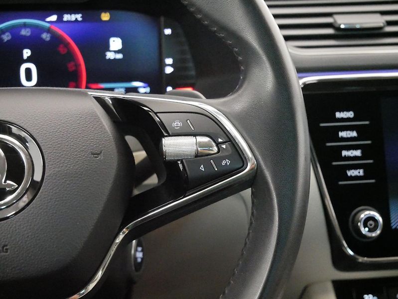 Škoda Superb - fotka 17 z 30