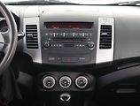 Mitsubishi Outlander (2009) 2.4 MIVEC, po STK, jezdí dobře - náhled 12