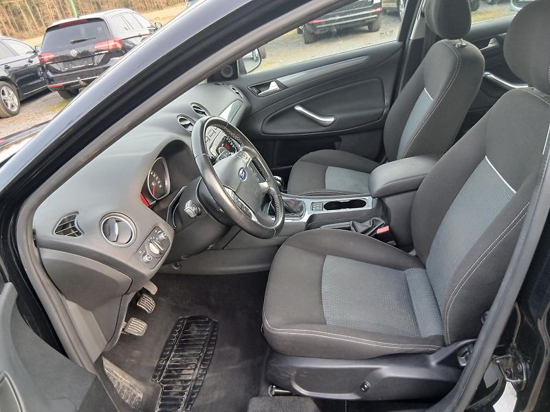 Ford Mondeo 2.0 TDCI, ALU 17 - fotka 15 z 35