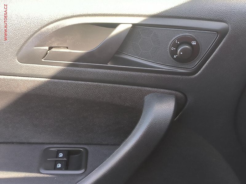 Škoda Yeti (2015) 2.0 TDi 4x4, 2.maj,ČR - fotka 13 z 14