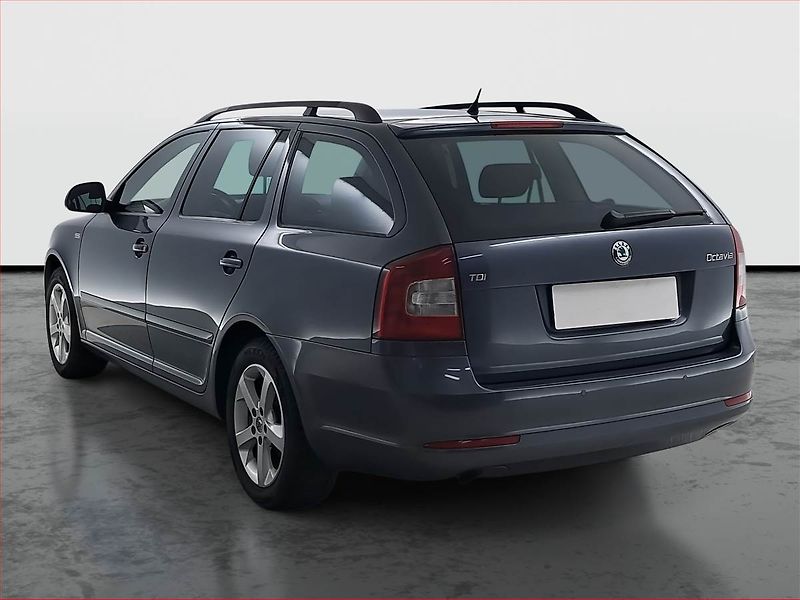 Škoda Octavia (2012) 1.6 TDI, Serv.kniha, po STK - fotka 4 z 16