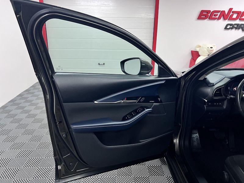 Mazda CX-30 2.0i Skyactiv-G 110 kW Bose - fotka 11 z 38