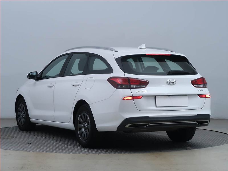 Hyundai i30 (2023) 1.0 T-GDI, ČR,1.maj, Tempomat - fotka 4 z 14