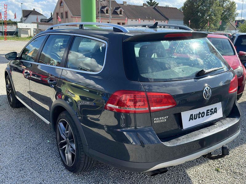 Volkswagen Passat (2013) 2.0TDi 4x4, Bixen, autoAC - fotka 6 z 18