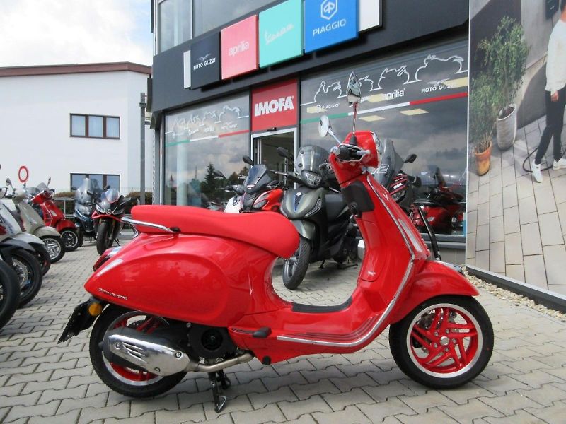 Vespa (2026) Primavera 125 RED e5+ - fotka 2 z 13