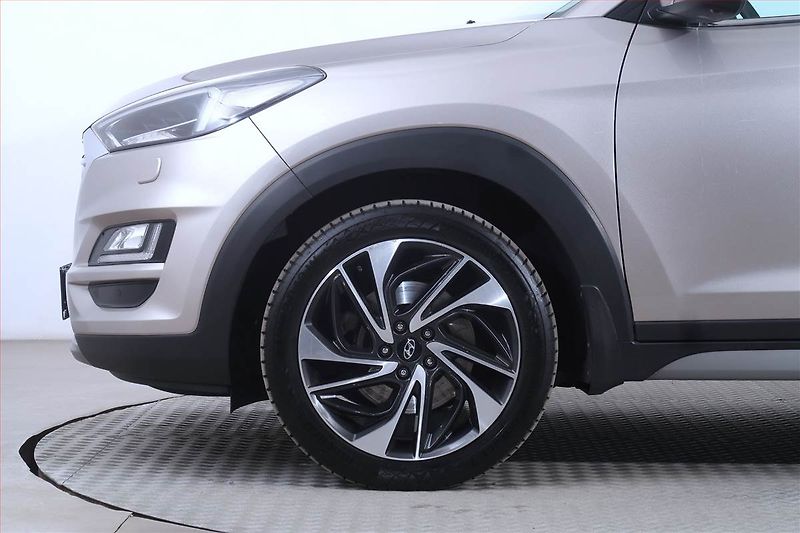 Hyundai Tucson (2018) 1.6 CRDi, Automat, Serv.kniha - fotka 15 z 29