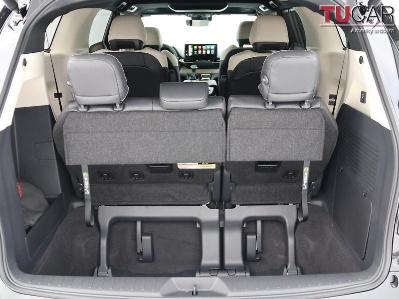 Toyota Sienna (2026) Platinum 2.5 HEV AWD - fotka 67 z 76