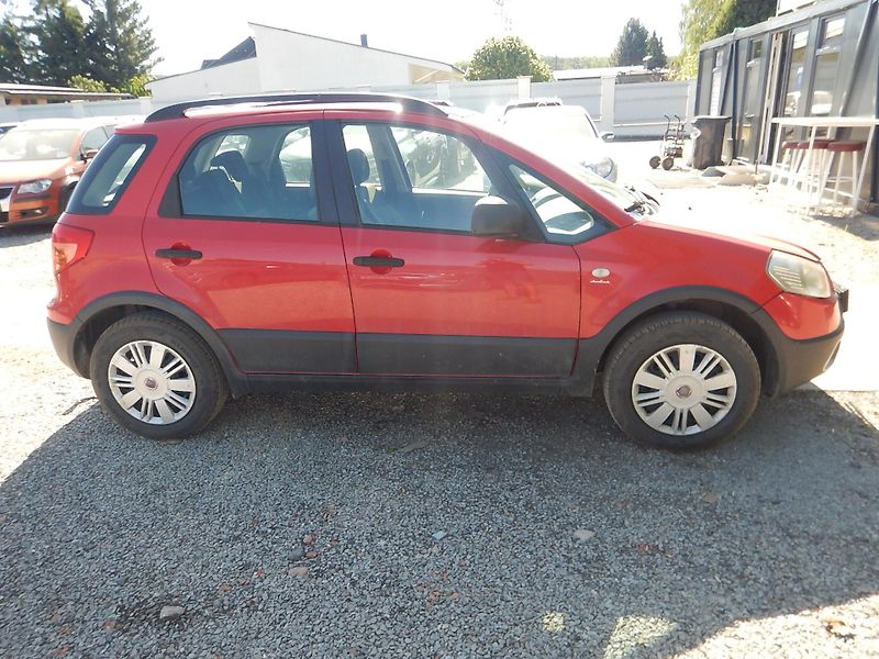 Fiat Sedici 1.6 16V 4x4 - fotka 5 z 22