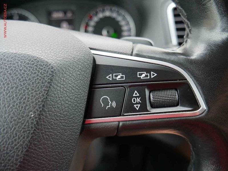 Seat Alhambra (2015) 2.0TDi 7Míst, DSG, bixen - fotka 16 z 22
