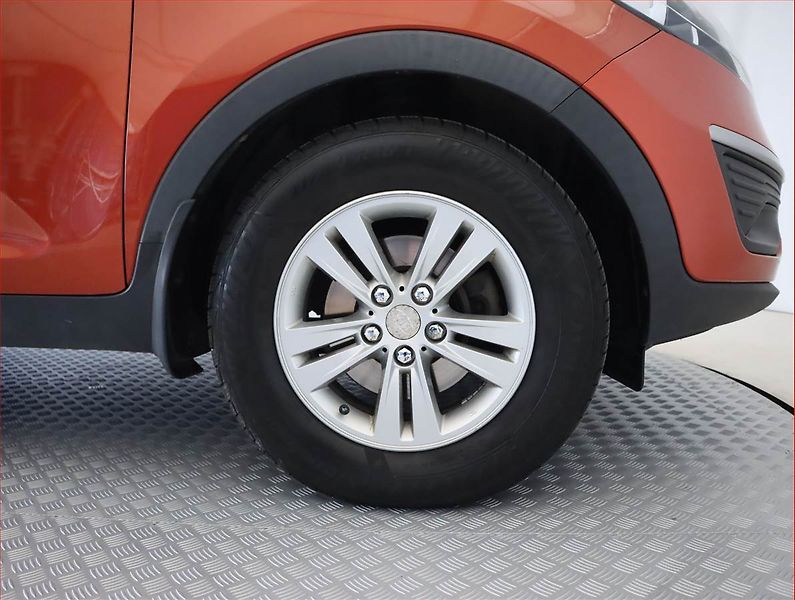 Kia Sportage (2011) 2.0 CRDi, Tempomat - fotka 15 z 17