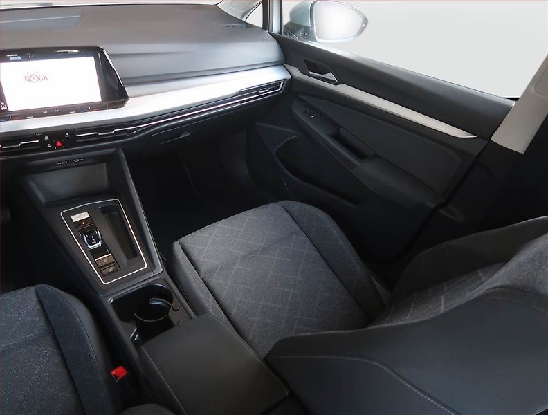 Volkswagen Golf (2020) Life 2.0 TDI, Automat - fotka 8 z 21