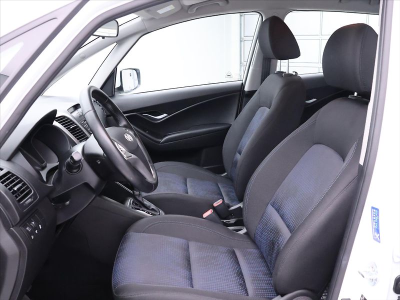 Hyundai ix20 1,6 CVVT 91kW Czech Klima - fotka 11 z 32
