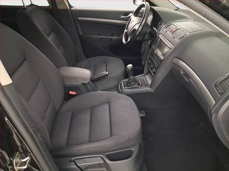 Škoda Octavia (2005) 1.6, po STK, Tažné - fotka 9 z 18