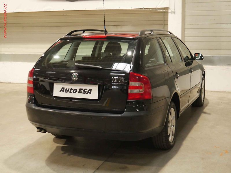 Škoda Octavia (2007) 1.9TDi, 2.maj,ČR, xenon - fotka 6 z 17