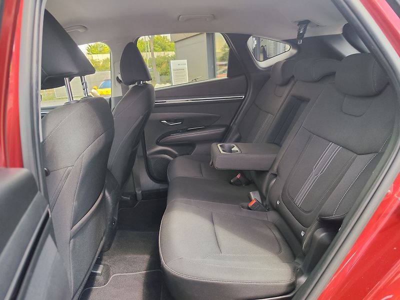 Hyundai Tucson 1.6 T-GDI/110kW Smart 4x4 - fotka 10 z 33