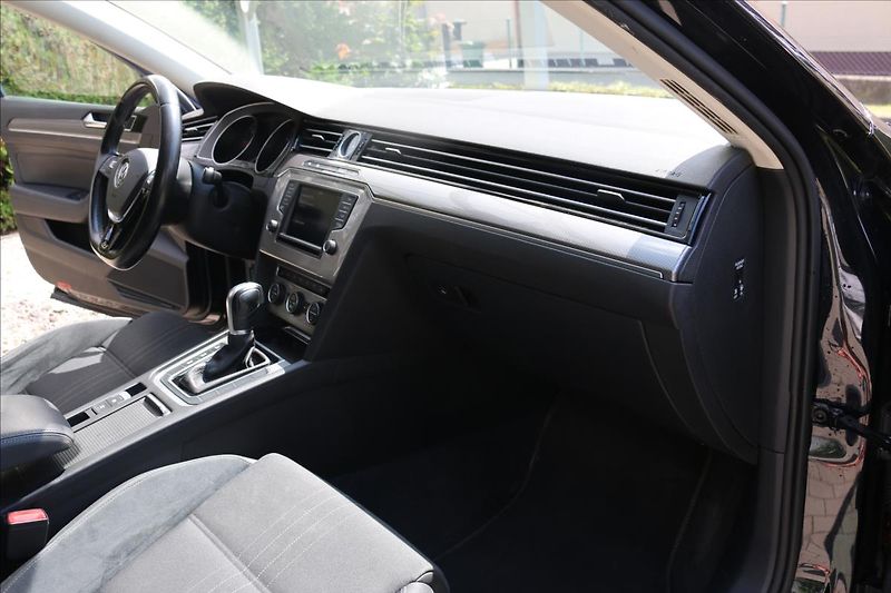 Volkswagen Passat 2,0 TDi,DSG, 4x4 ALLRACK - fotka 33 z 46