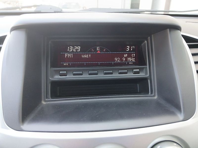 Mitsubishi L200 2,5 DI-D 131kW 4WD - fotka 13 z 28